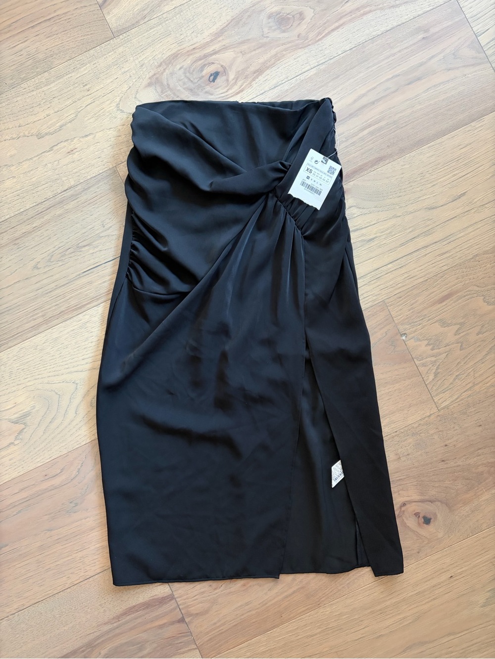 Black Twist-Detail Midi Dress Zara